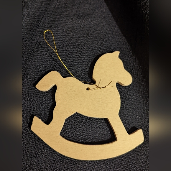 Lot of Christmas unfinished craft wood ornaments - Picture 6 of 8